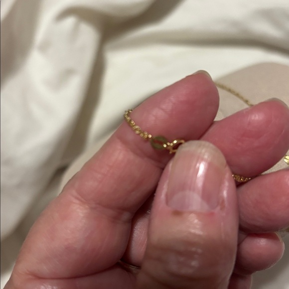 Gold Necklace with Amethyst Pendant - Picture 4 of 7